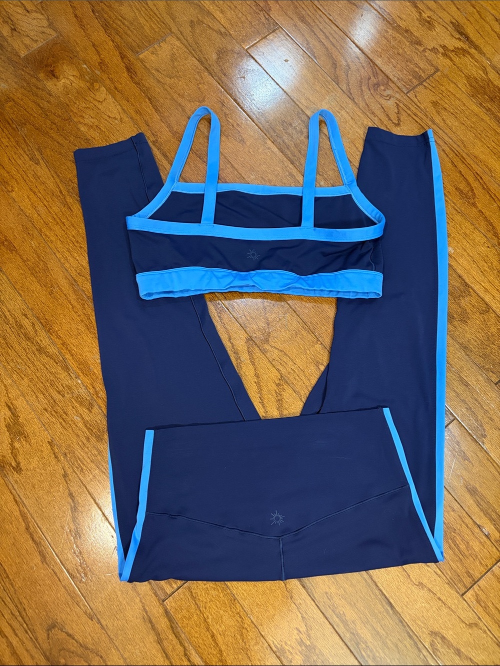 383. OFFLINE by Aerie Real Me XTRA HR  2 piece activewear royal navy large set